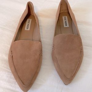Steve Madden tan flats, never worn, 8.5